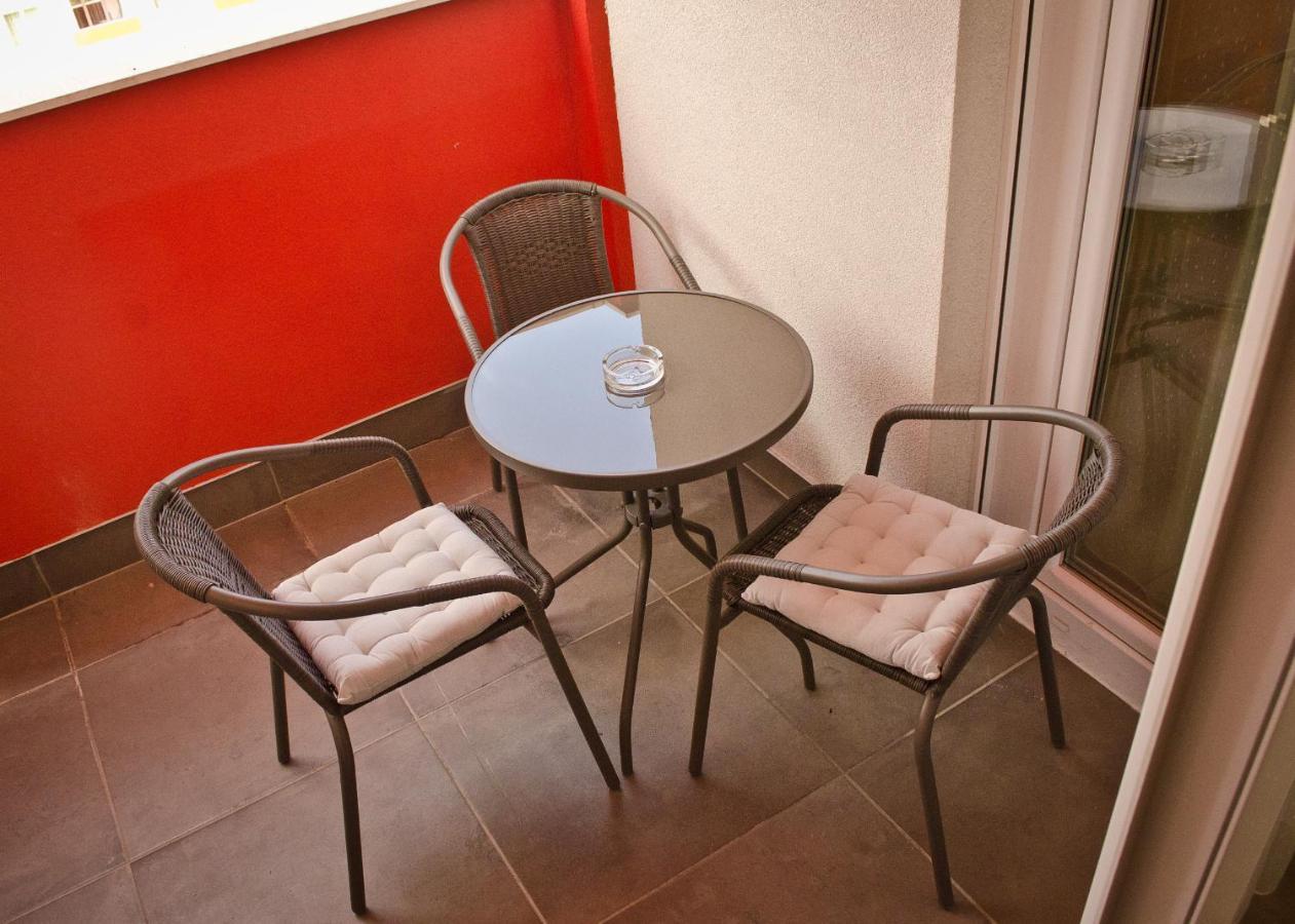 Amber Studio Oradea Apartment Luaran gambar