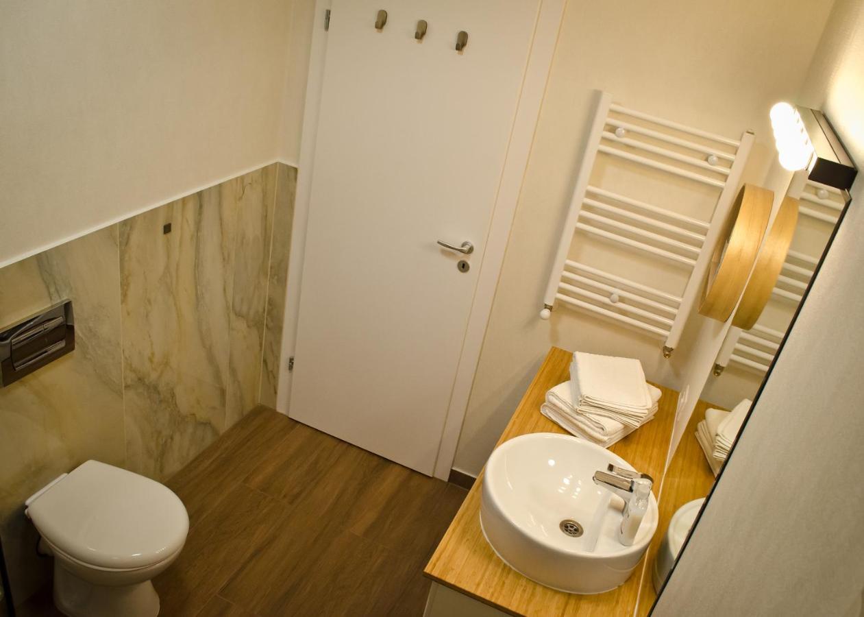 Amber Studio Oradea Apartment Luaran gambar