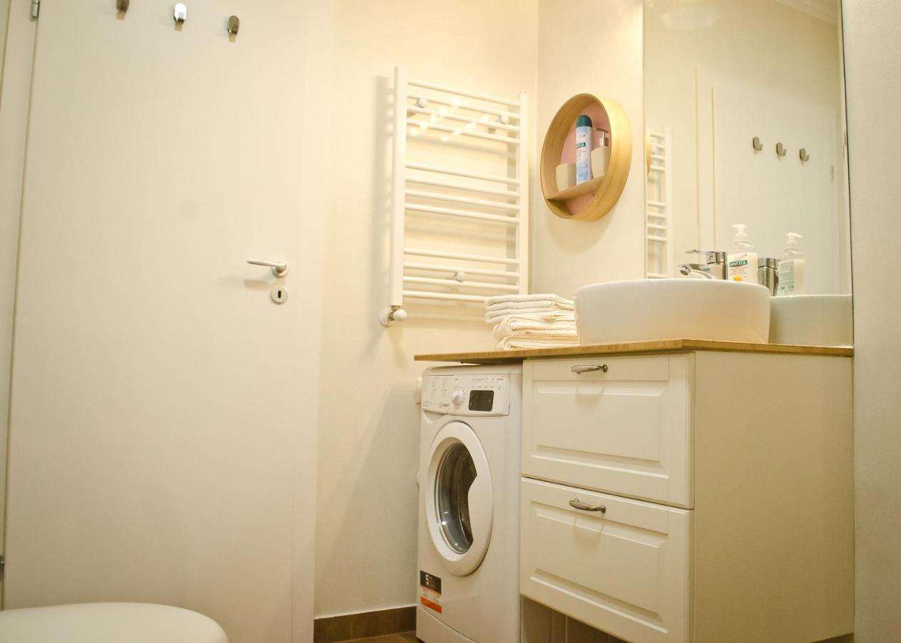 Amber Studio Oradea Apartment Luaran gambar